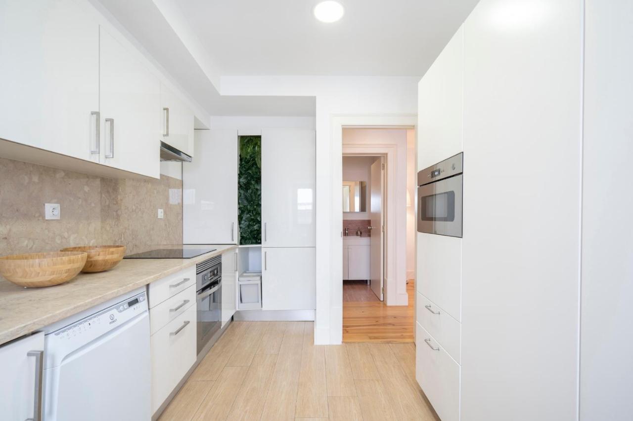 Warm And Cozy Parquet Flooring Apartment In ألمادا المظهر الخارجي الصورة