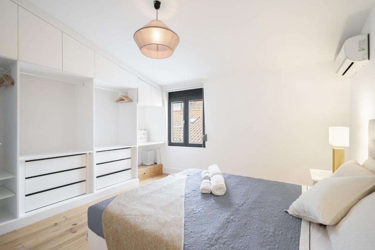 Warm And Cozy Parquet Flooring Apartment In ألمادا المظهر الخارجي الصورة